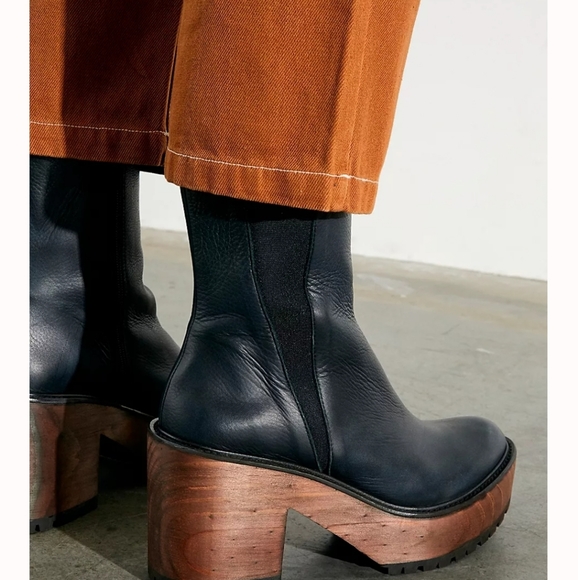 FREE PEOPLE-West Johanna Clog Boots - Picture 12 of 16